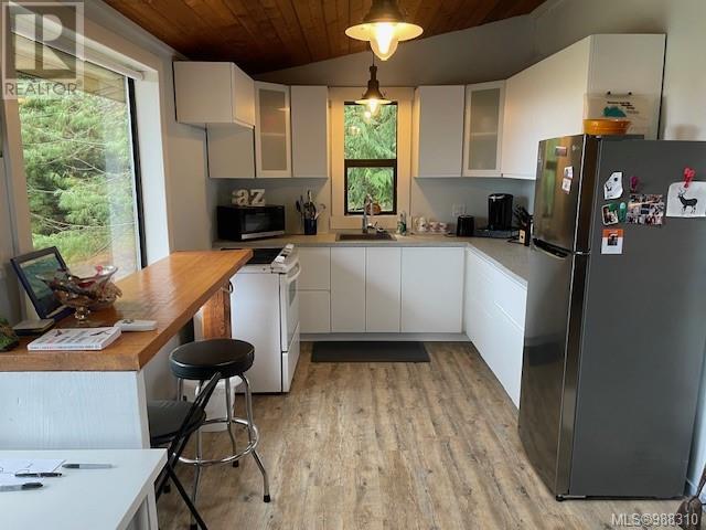  901 Isabella Point Road, Salt Spring