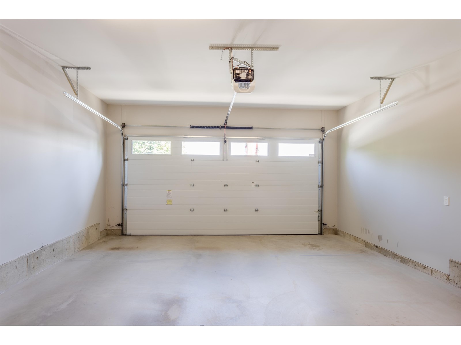 2202 MADRONA PLACE, Surrey