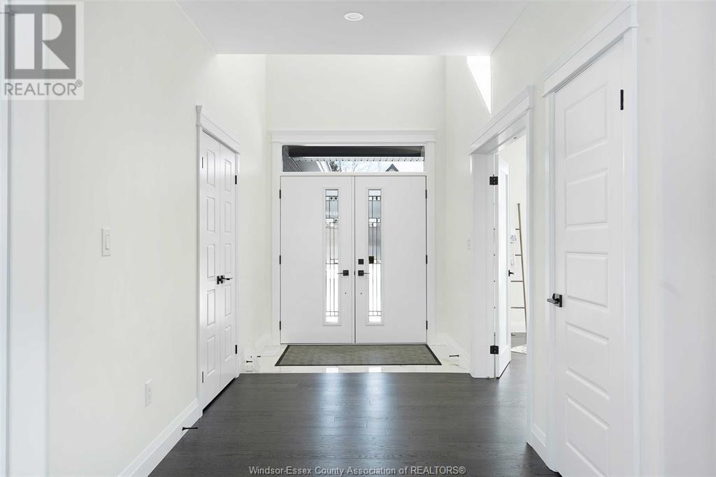 Photo 9 of 2490 Partington Avenue, Windsor ON