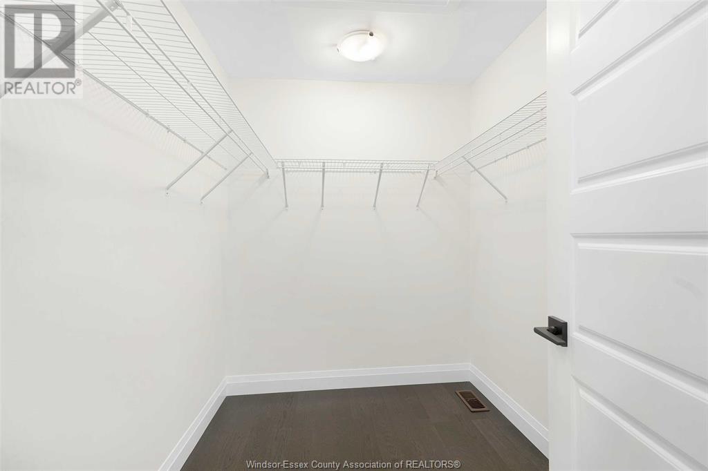 Photo 25 of 2490 Partington Avenue, Windsor ON