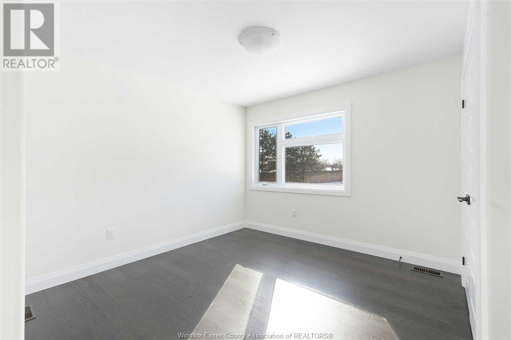 Photo 29 of 2490 Partington Avenue, Windsor ON