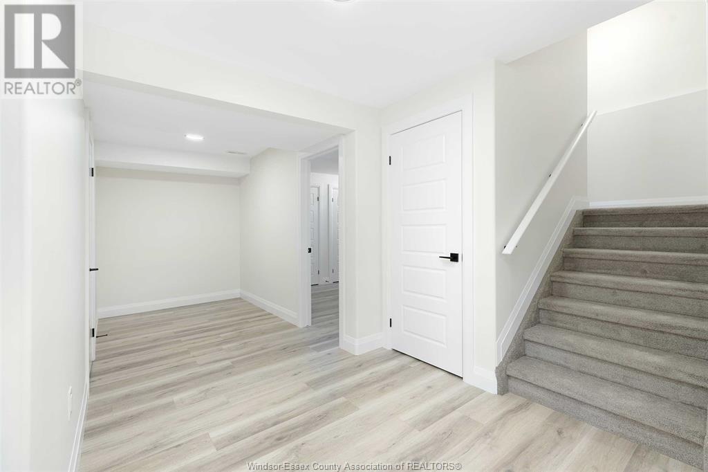 Photo 38 of 2490 Partington Avenue, Windsor ON