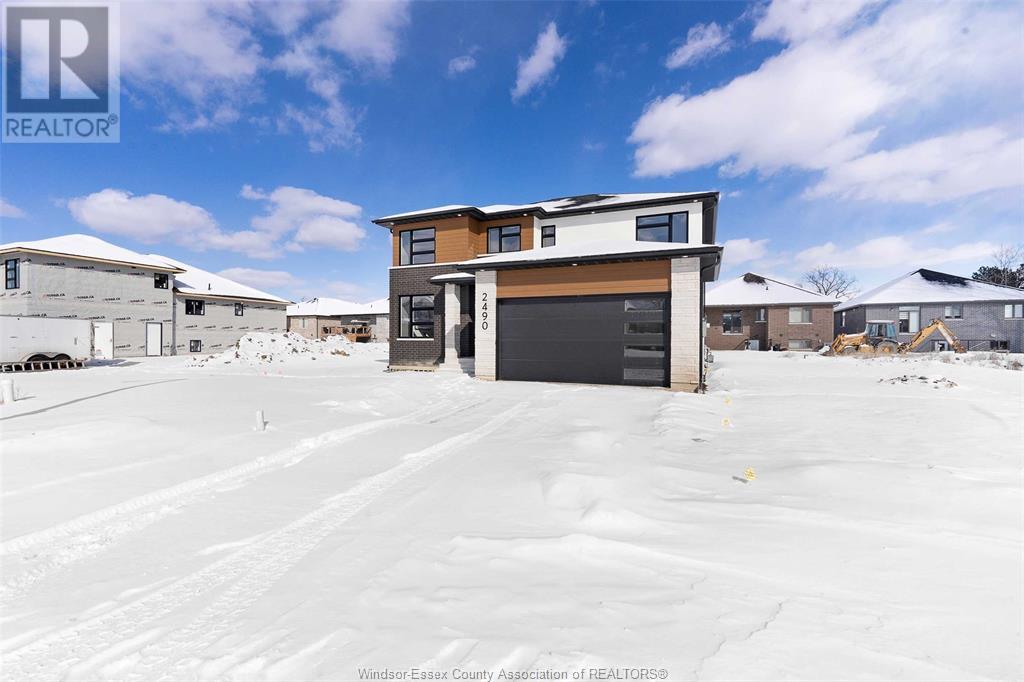 Photo 43 of 2490 Partington Avenue, Windsor ON