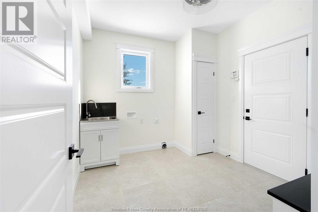 Photo 20 of 2490 Partington Avenue, Windsor ON