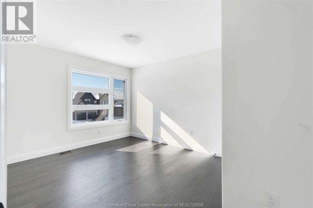 Photo 34 of 2490 Partington Avenue, Windsor ON