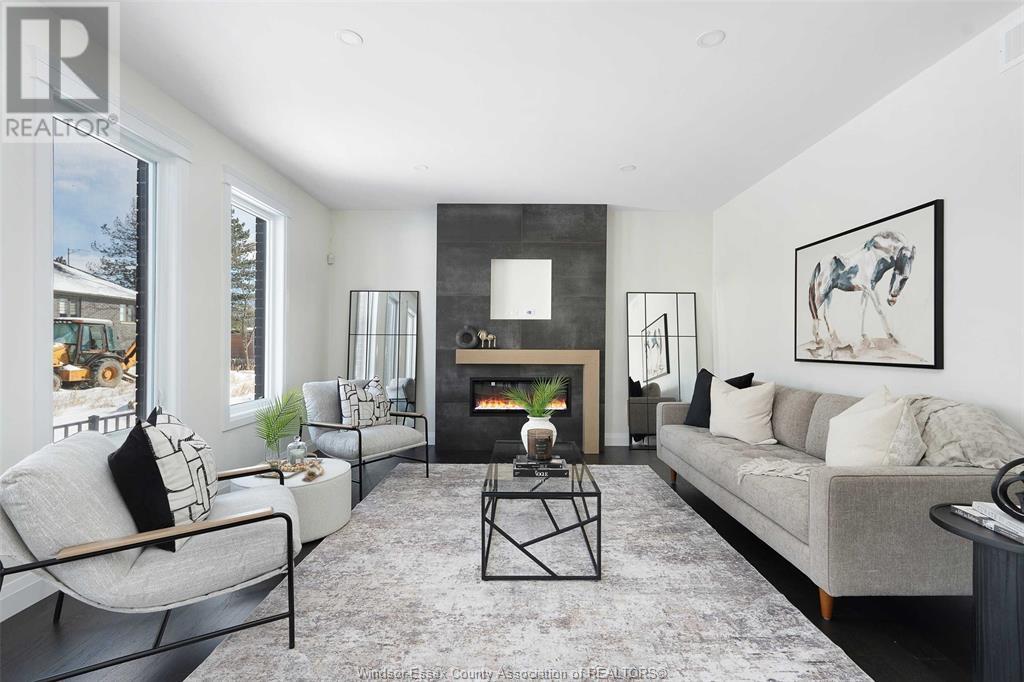 Photo 7 of 2490 Partington Avenue, Windsor ON