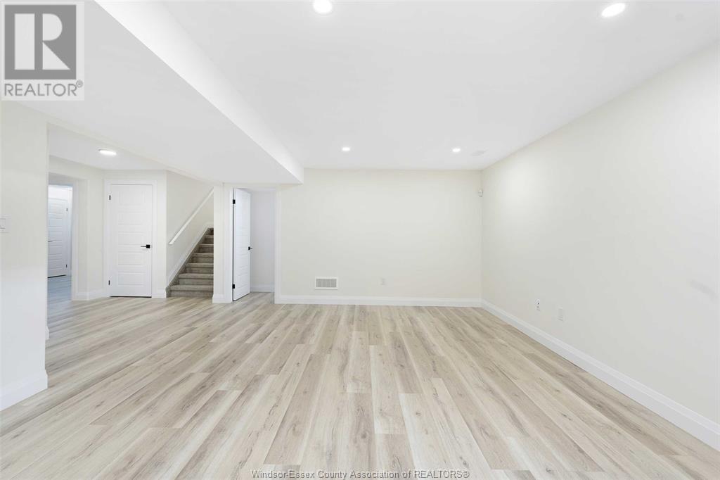 Photo 40 of 2490 Partington Avenue, Windsor ON