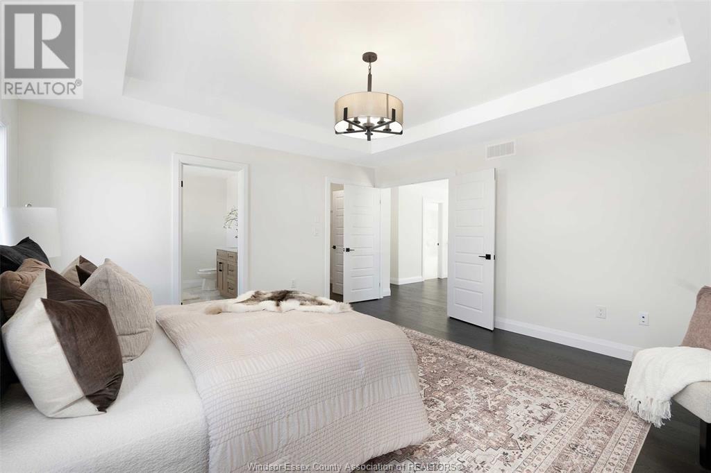 Photo 24 of 2490 Partington Avenue, Windsor ON