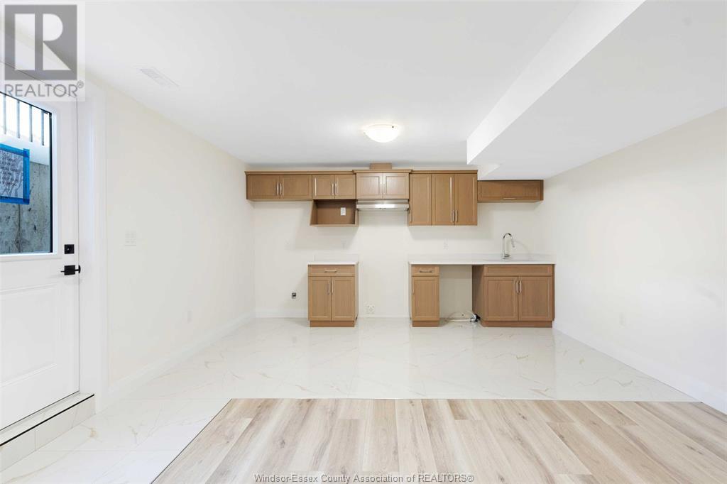 Photo 41 of 2490 Partington Avenue, Windsor ON
