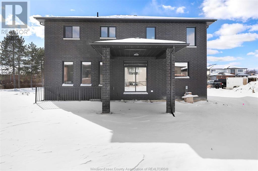 Photo 48 of 2490 Partington Avenue, Windsor ON