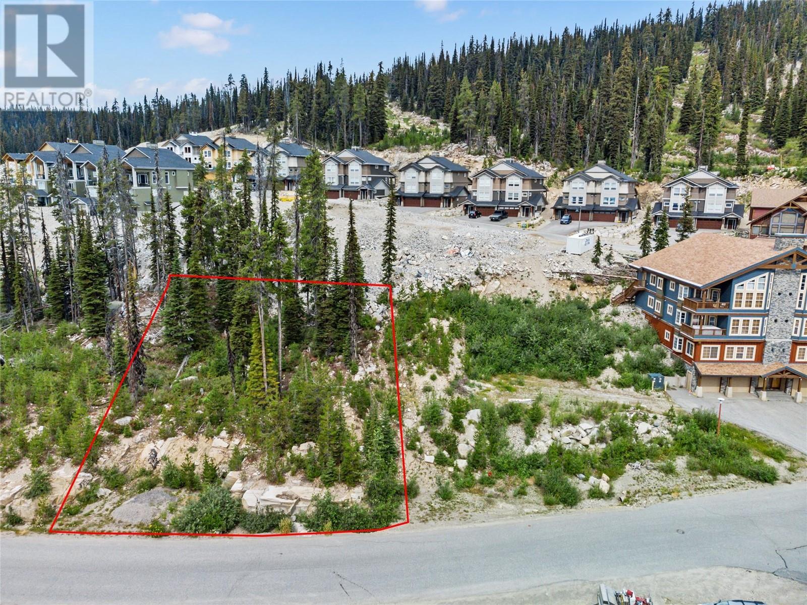 5850 Snow Pines Way, Big White