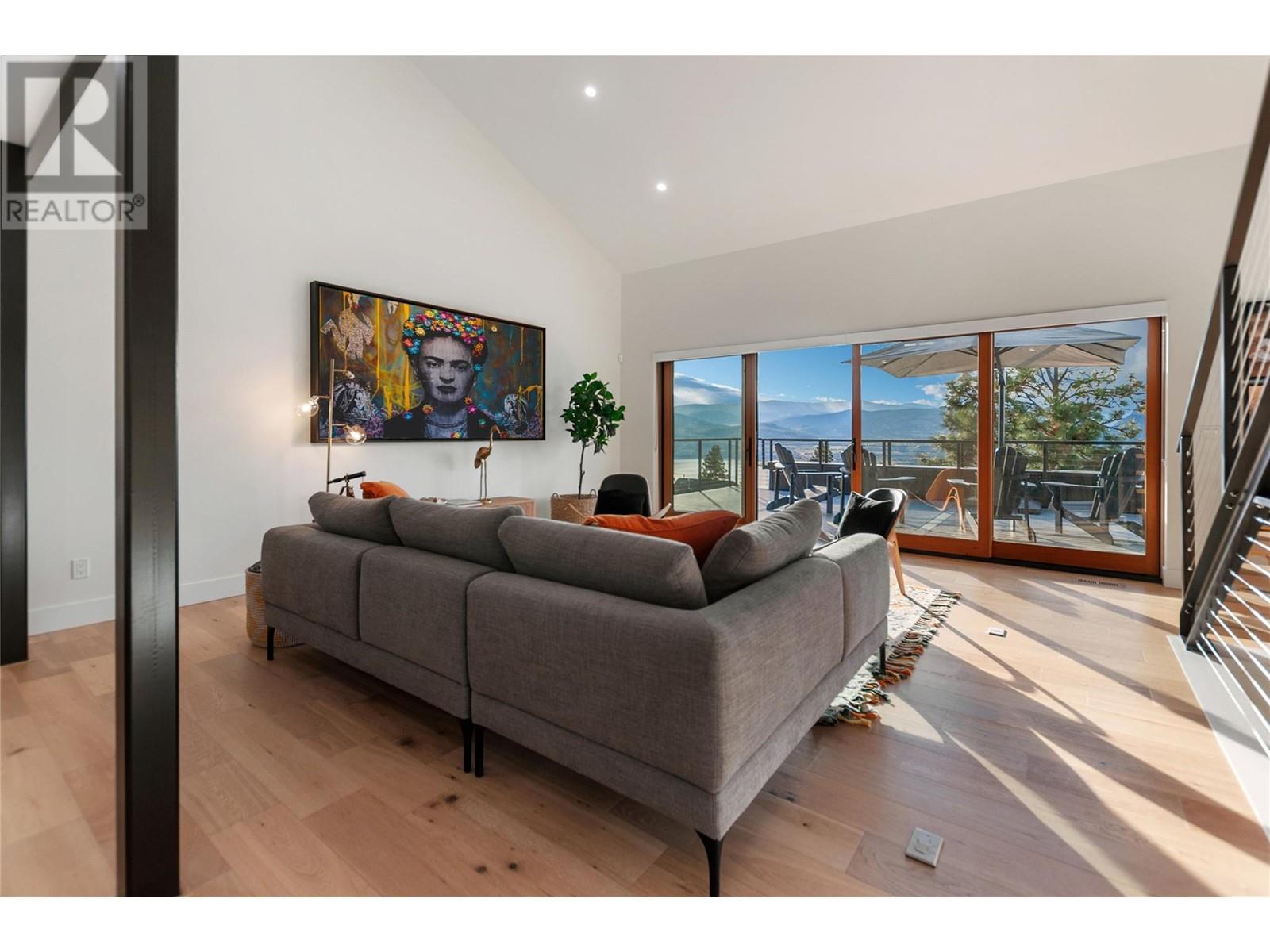 2710 WORKMAN Place, Naramata