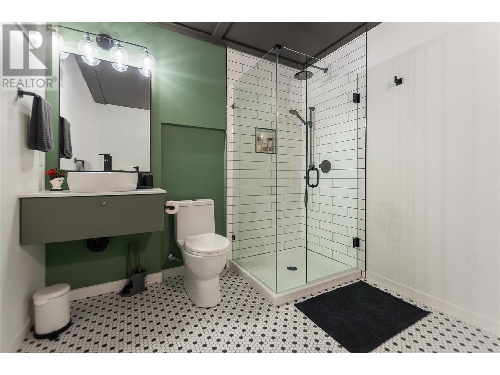 2710 WORKMAN Place, Naramata