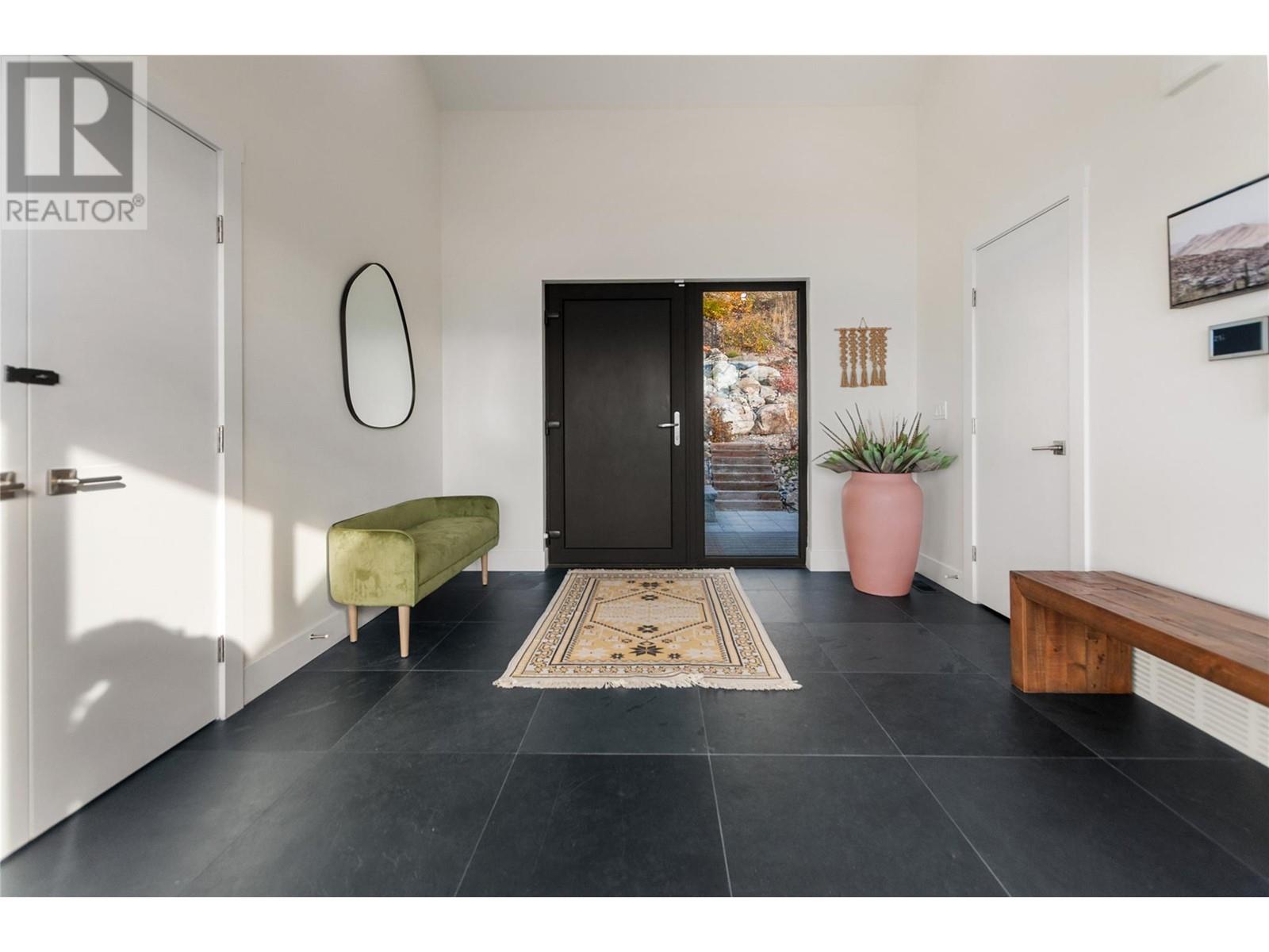 2710 WORKMAN Place, Naramata