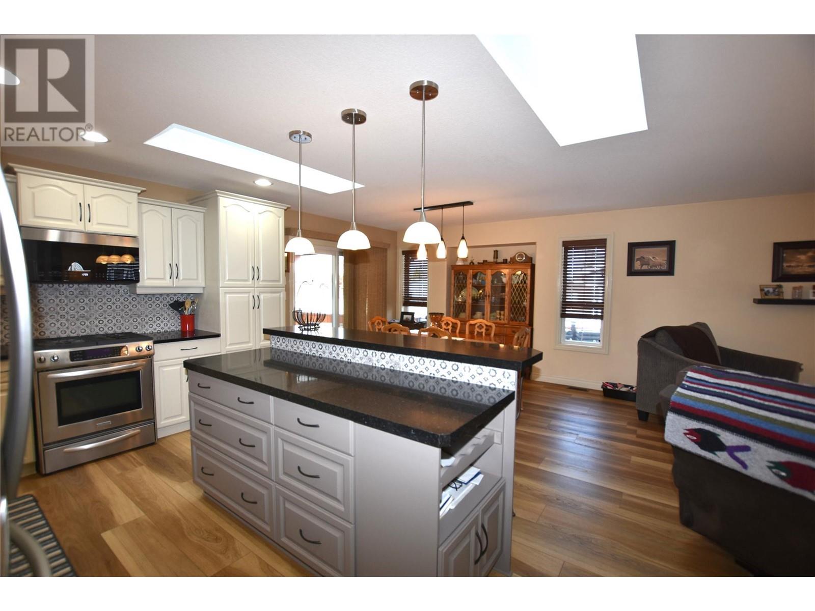  519 Loon Avenue, Vernon