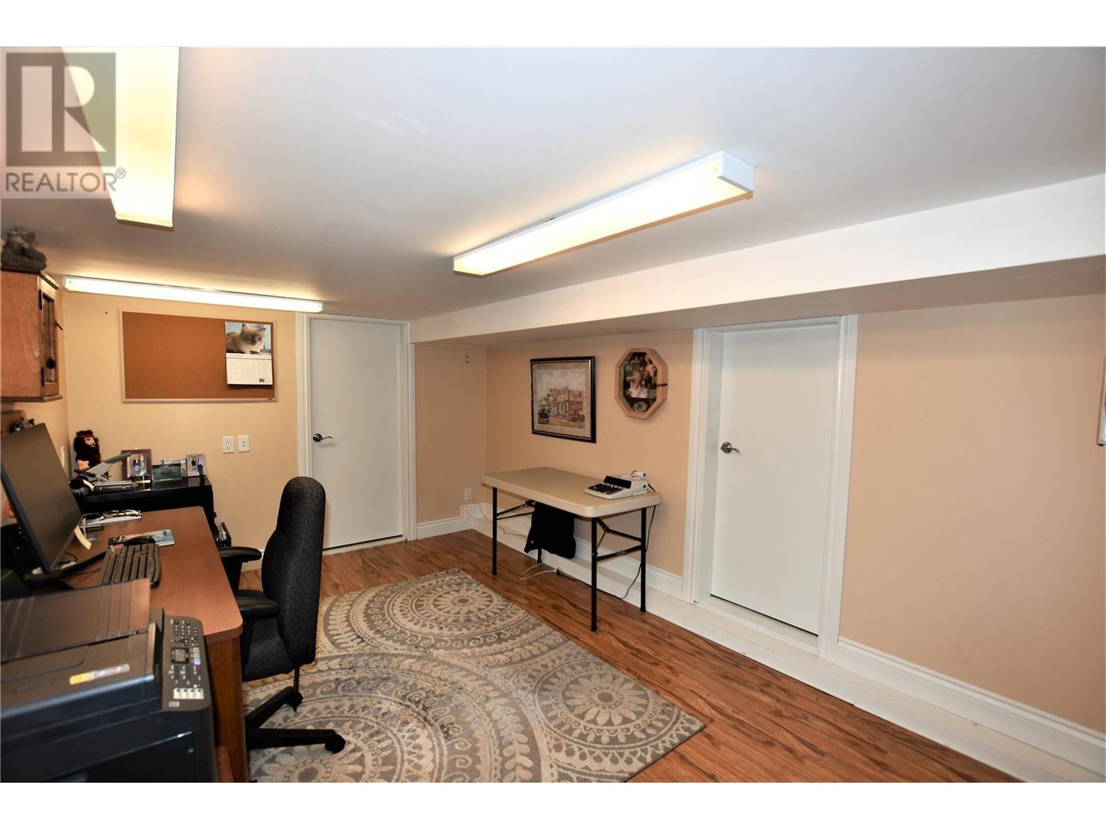  519 Loon Avenue, Vernon