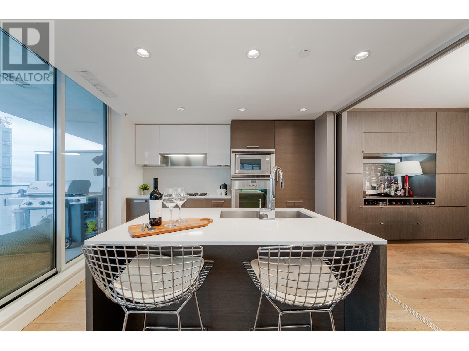 1701 1499 W PENDER STREET, Vancouver