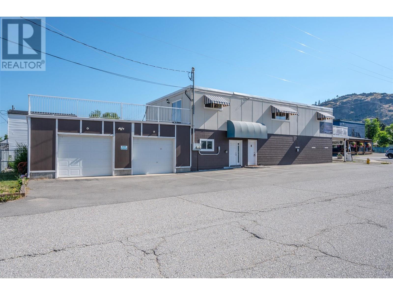 1032/1040 Main Street, Okanagan Falls