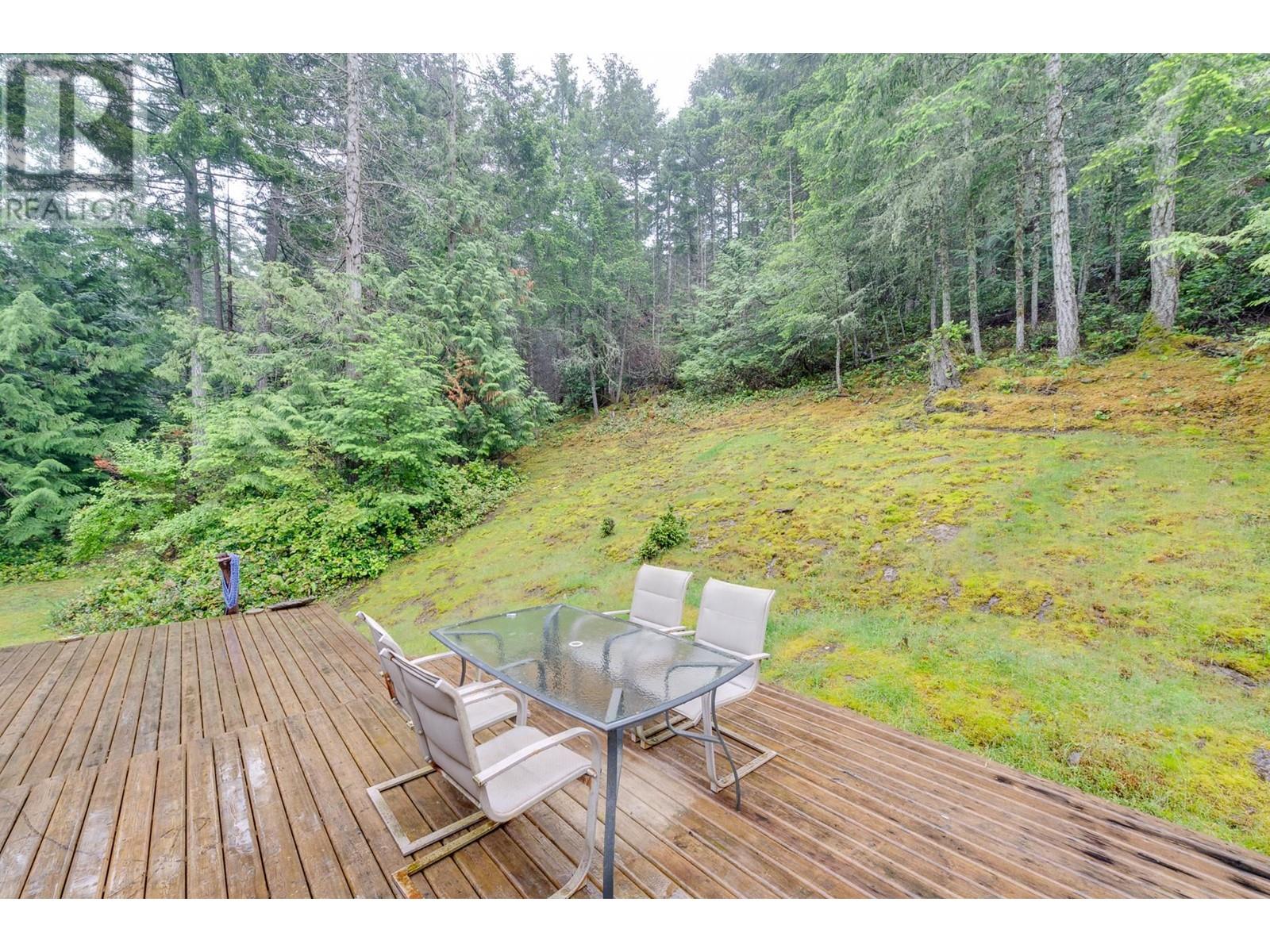 570 WAUGH ROAD, Mayne Island