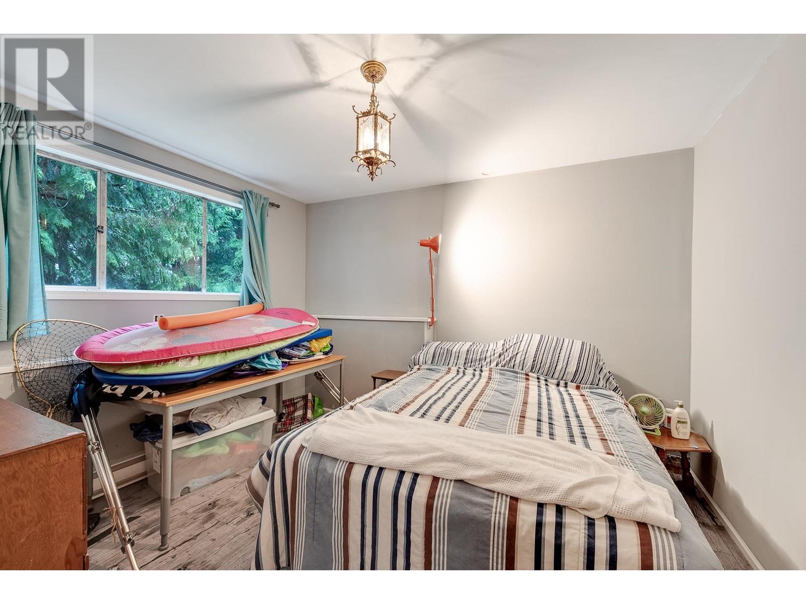 570 WAUGH ROAD, Mayne Island