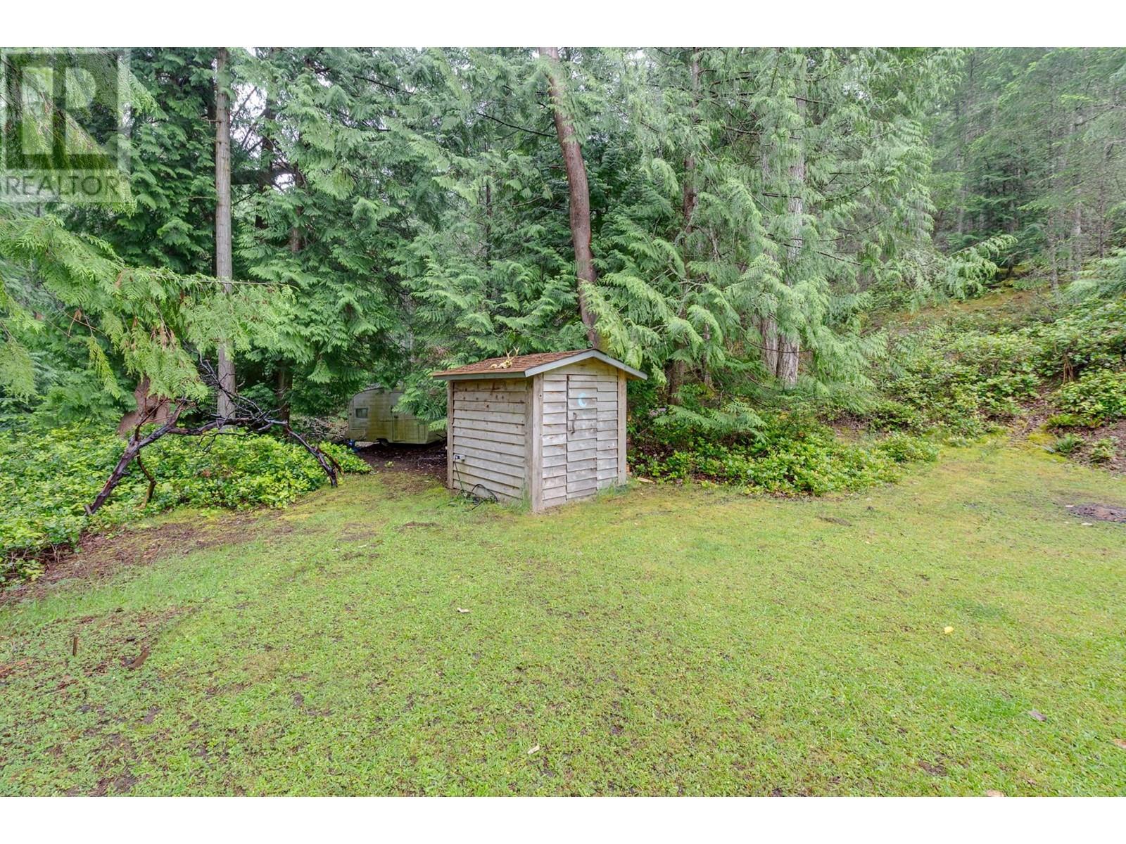 570 WAUGH ROAD, Mayne Island