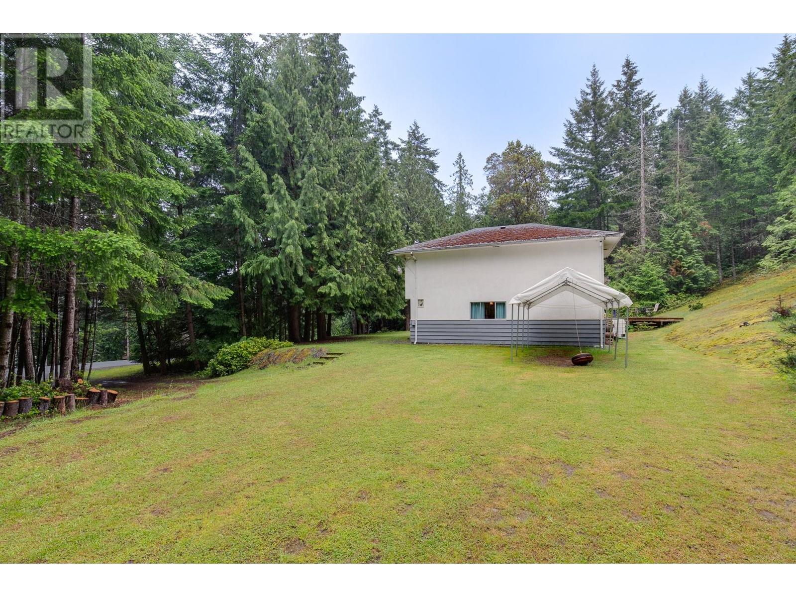 570 WAUGH ROAD, Mayne Island