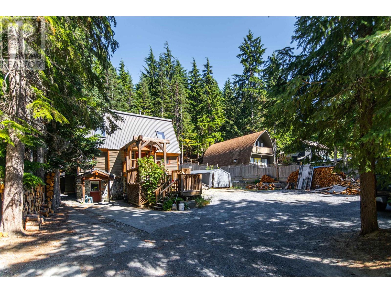 6542 BALSAM WAY, Whistler