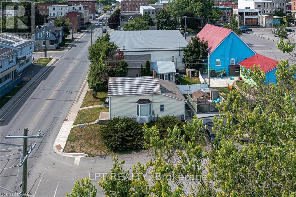 Photo 25 of 59 Centre Street N, Greater Napanee ON