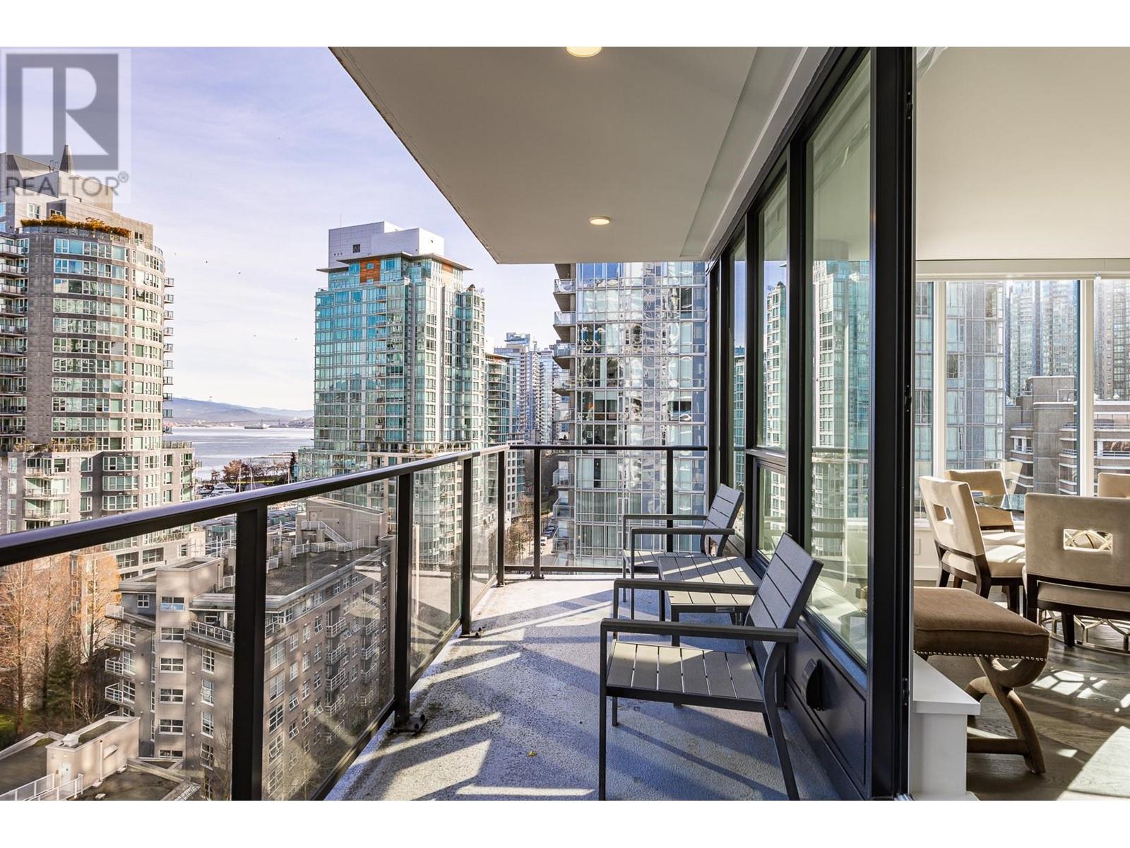 Photo 13 of 1102 620 Cardero Street, Vancouver BC