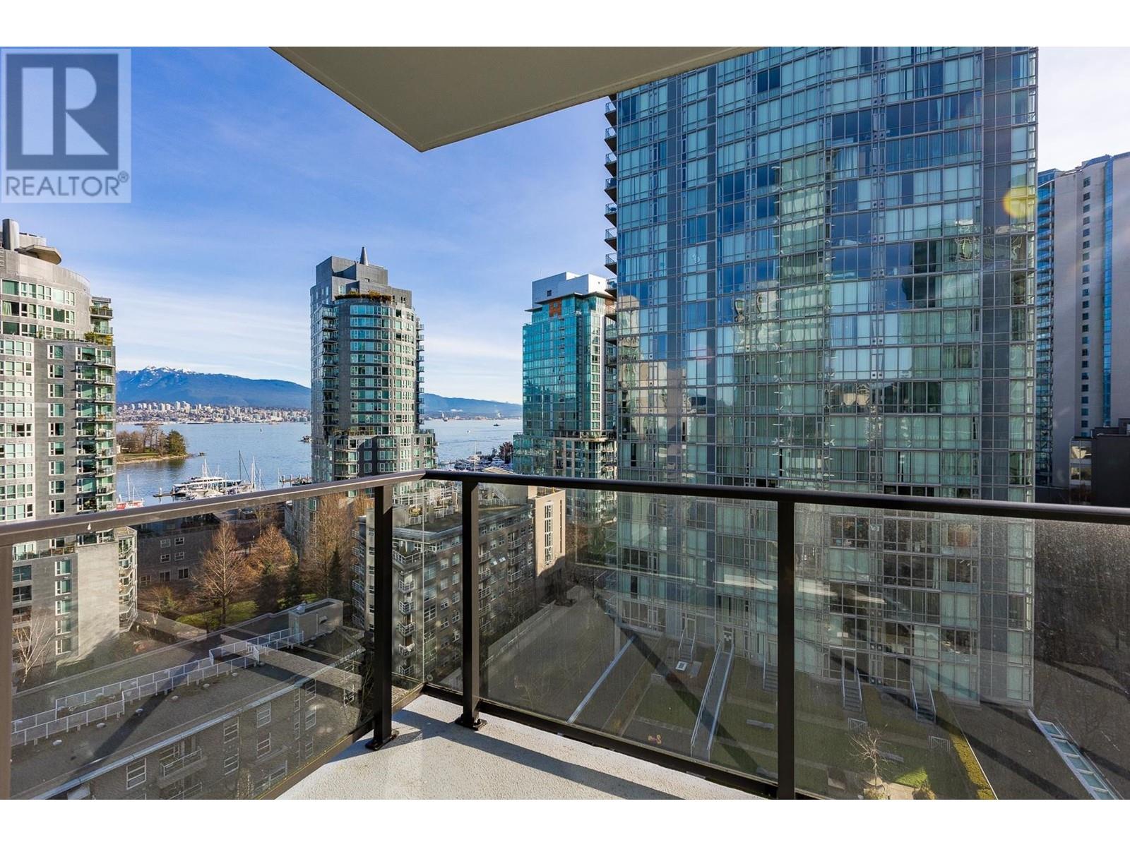 Photo 15 of 1102 620 Cardero Street, Vancouver BC