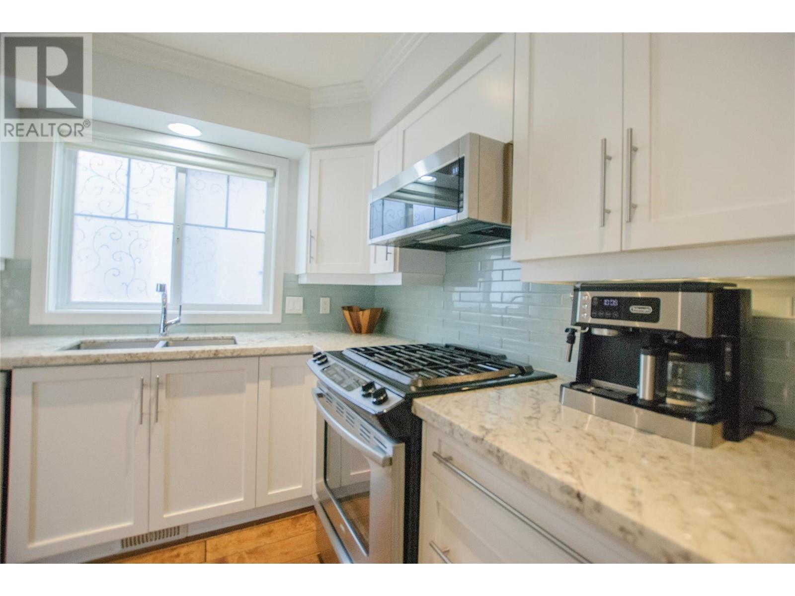 104 665 Cook Road, Kelowna