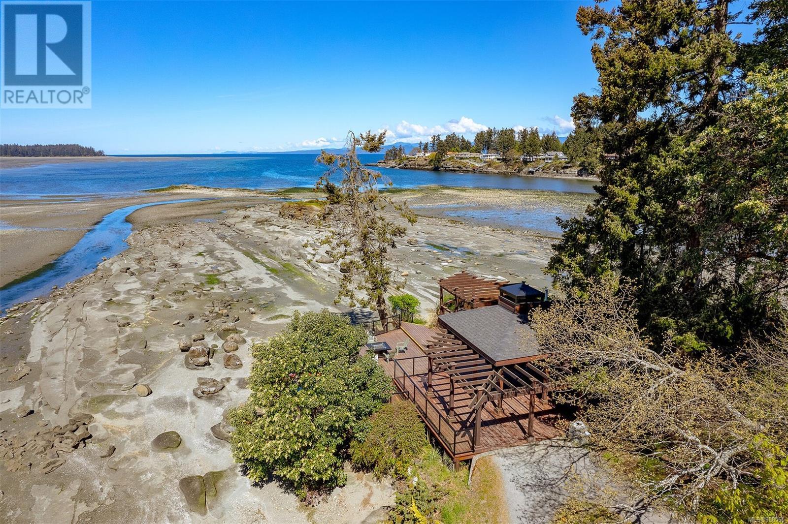 721 1600 Stroulger Rd, Nanoose Bay