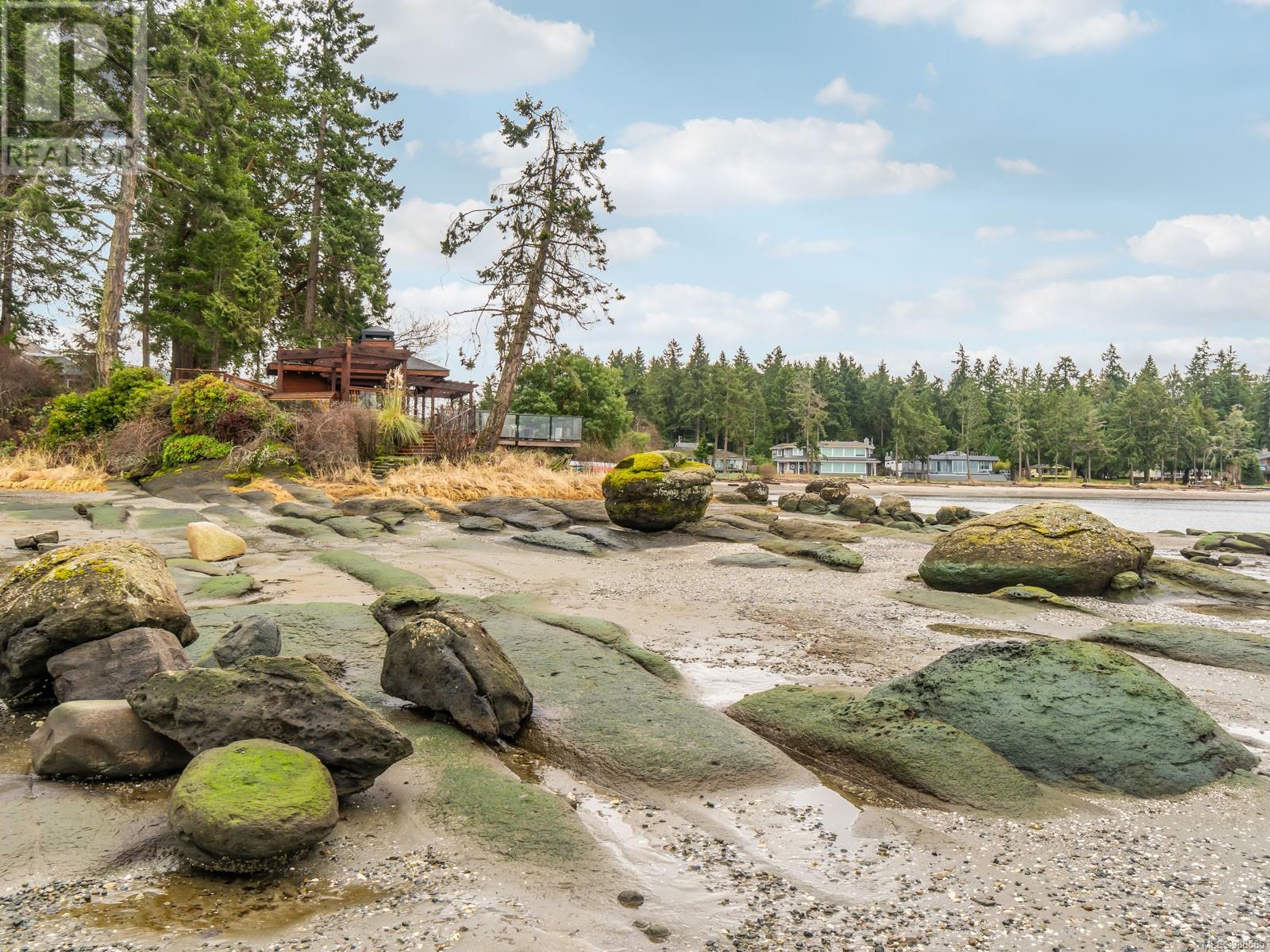 721 1600 Stroulger Rd, Nanoose Bay