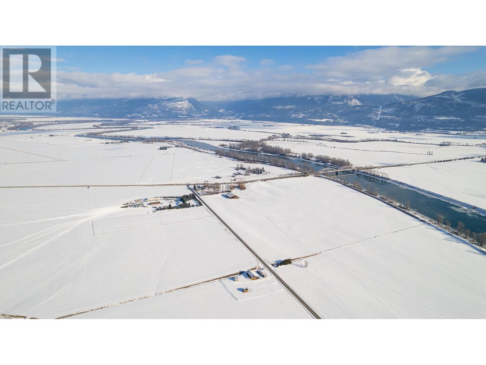 1680 NICKS ISLAND  N Road, Creston