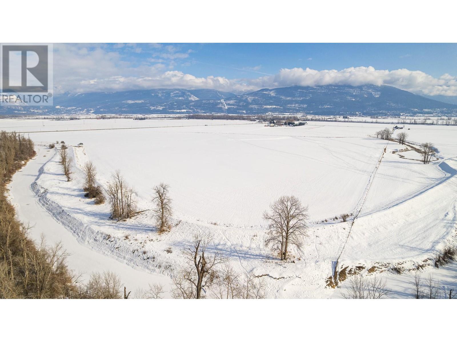1680 NICKS ISLAND  N Road, Creston