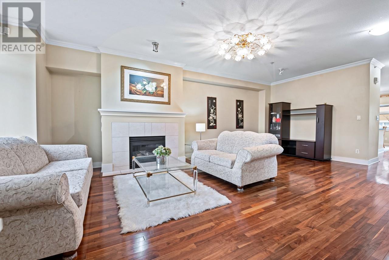 7465 LAUREL STREET, Vancouver