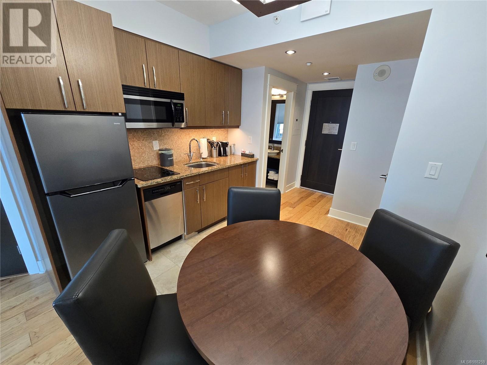 A516 810 Humboldt St, Victoria