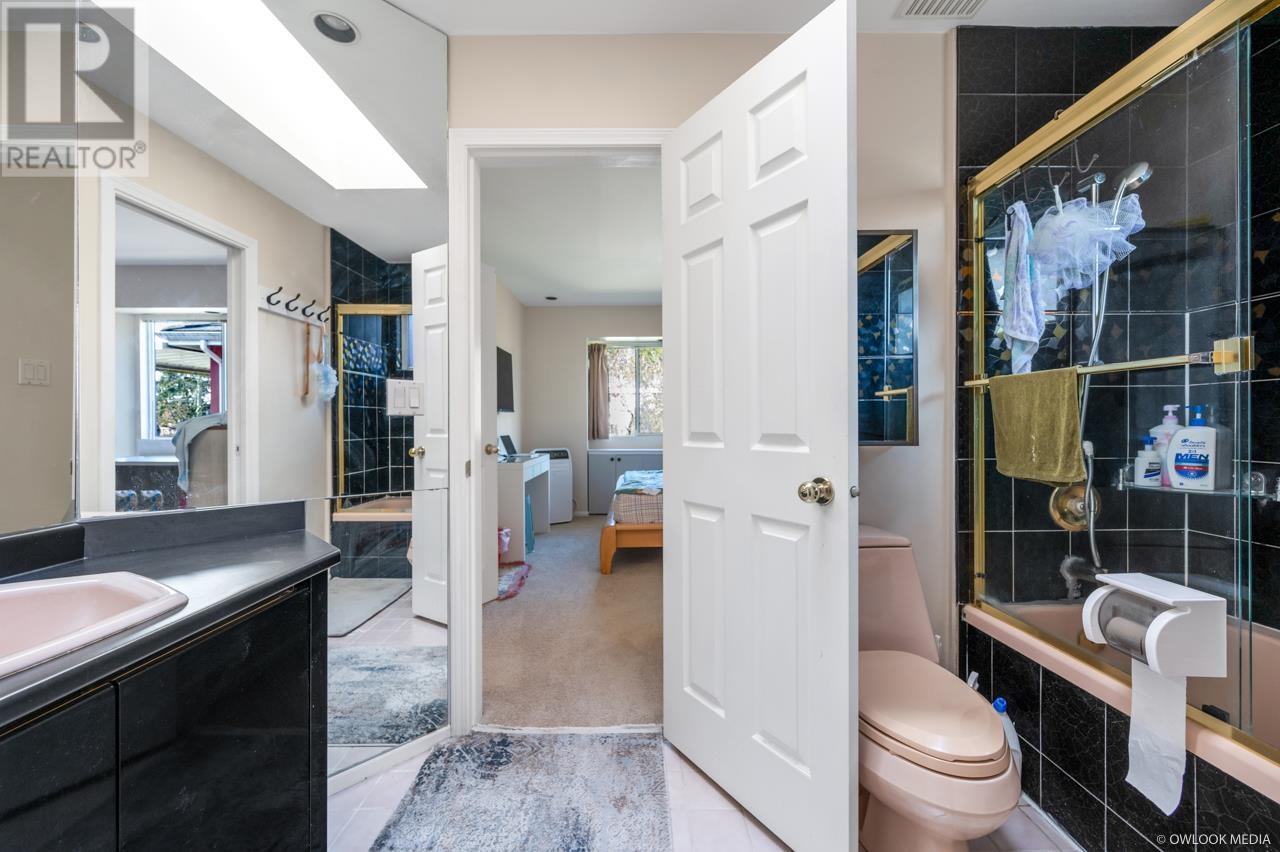 Photo 16 of 1428 W 58th Avenue, Vancouver BC