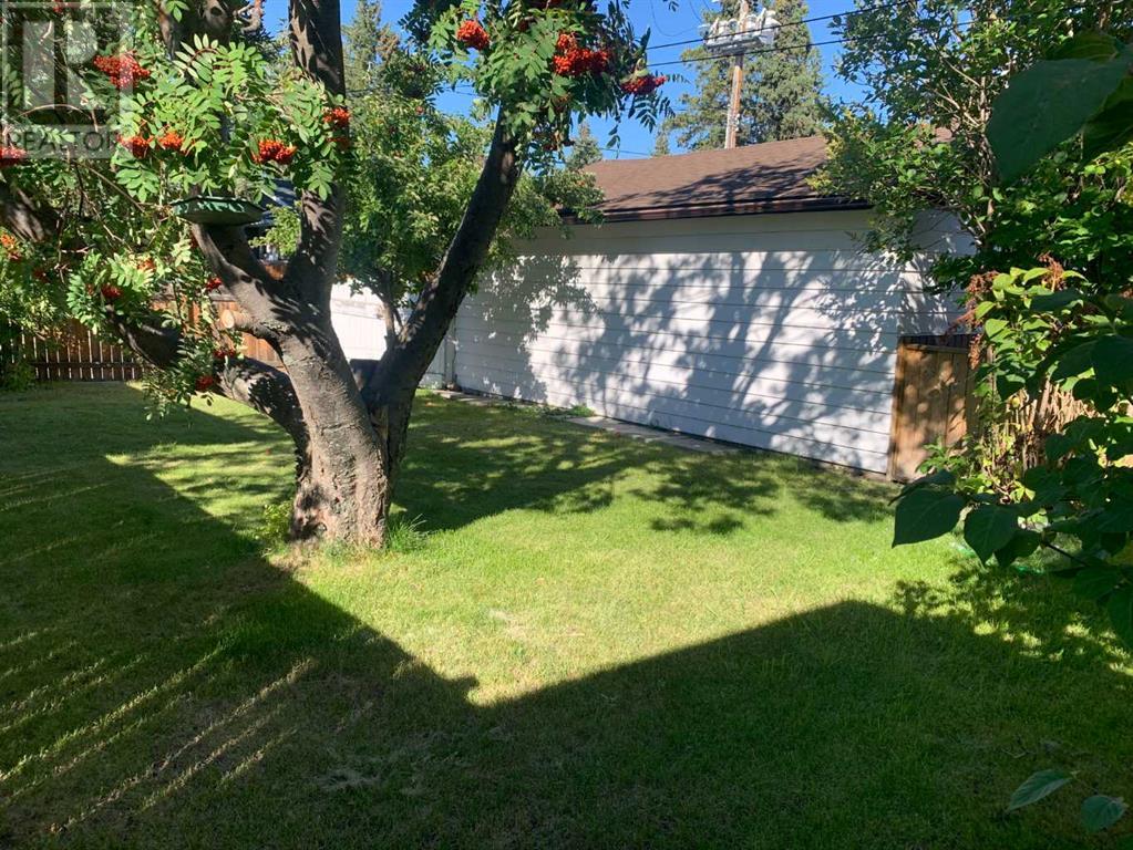 Single Family House Bungalow for Sale in  Varsity Drive NW Varsity Calgary 