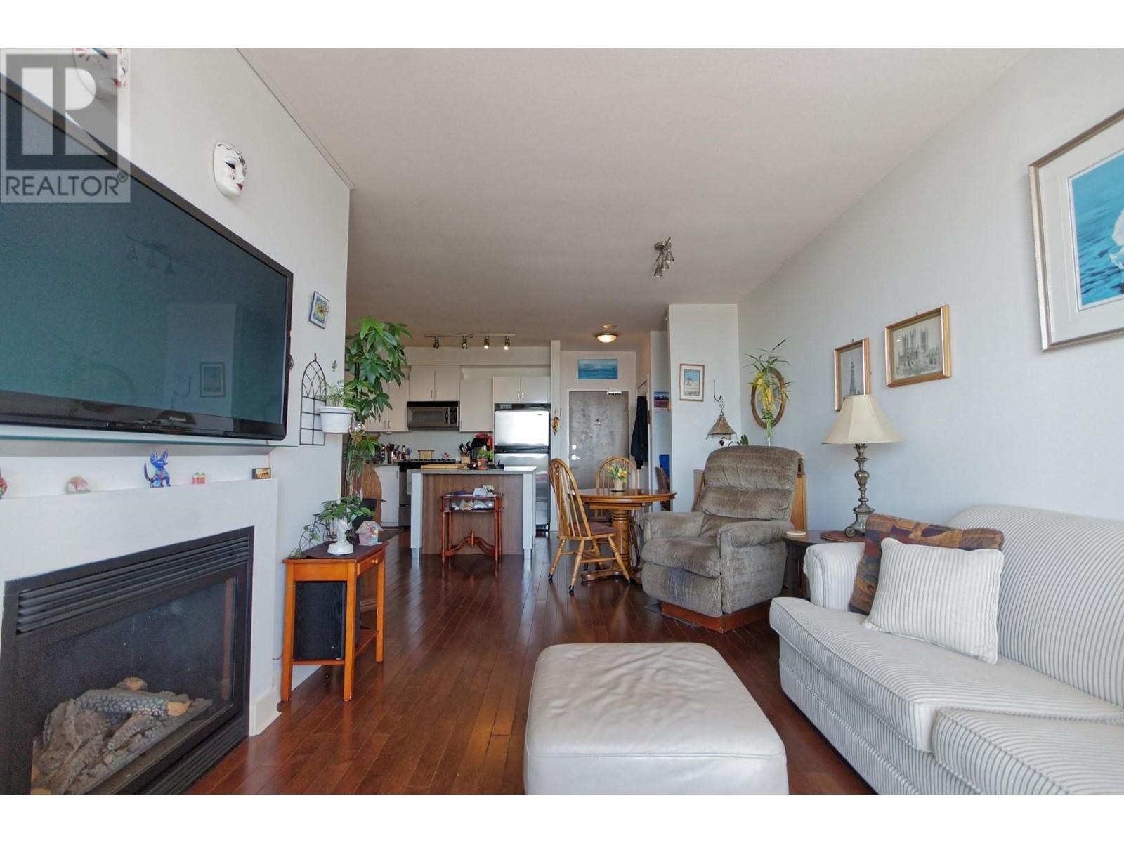 1609 155 W 1ST STREET, North Vancouver