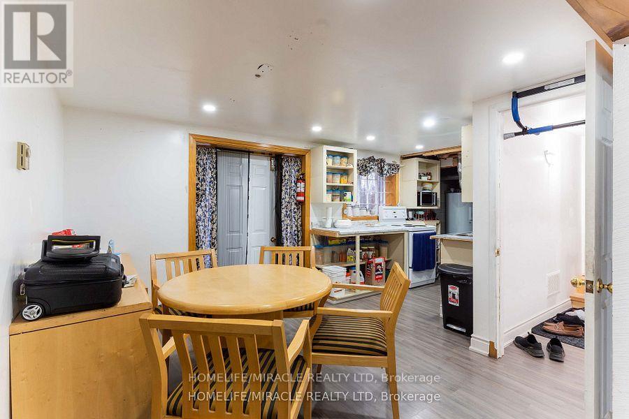 Photo 23 of 39 Sandy Plains Road N, Seguin ON