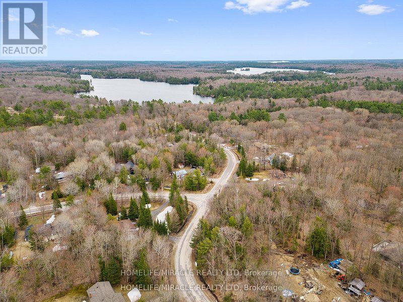 Photo 8 of 39 Sandy Plains Road N, Seguin ON