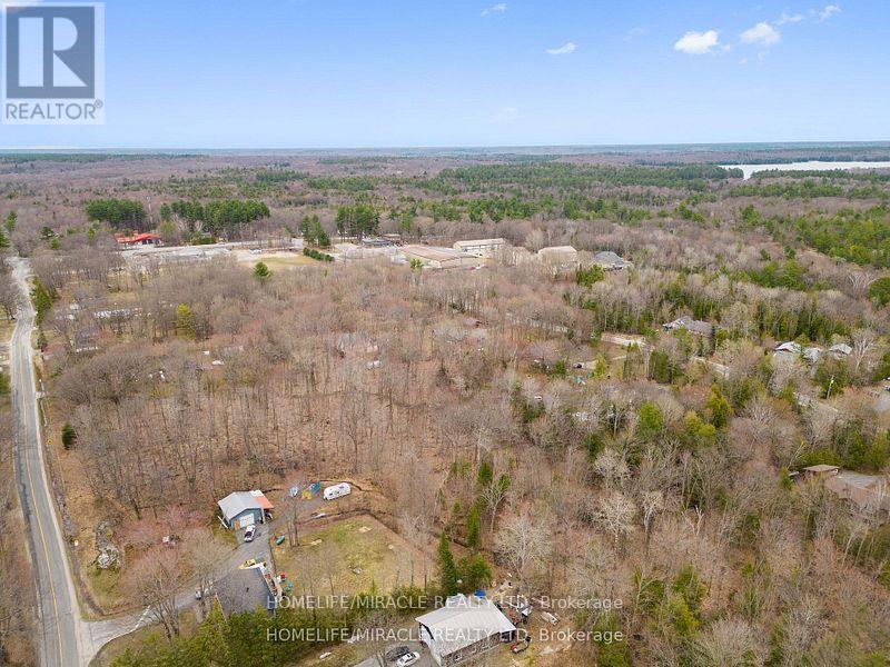 Photo 22 of 39 Sandy Plains Road N, Seguin ON