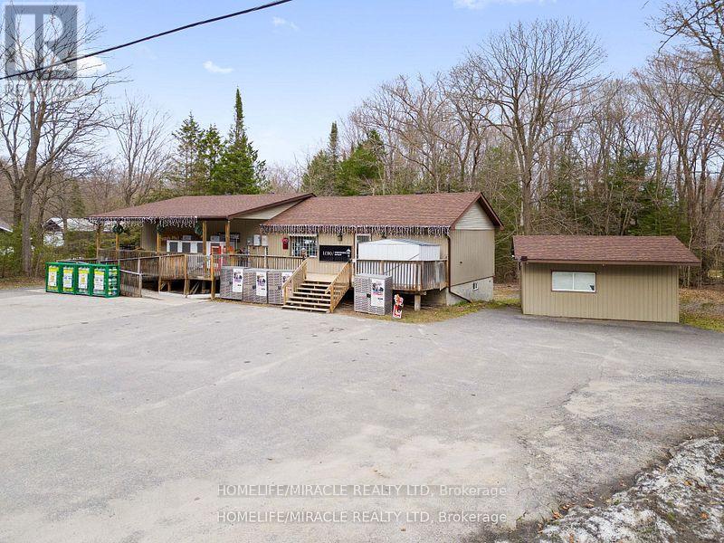 Photo 4 of 39 Sandy Plains Road N, Seguin ON