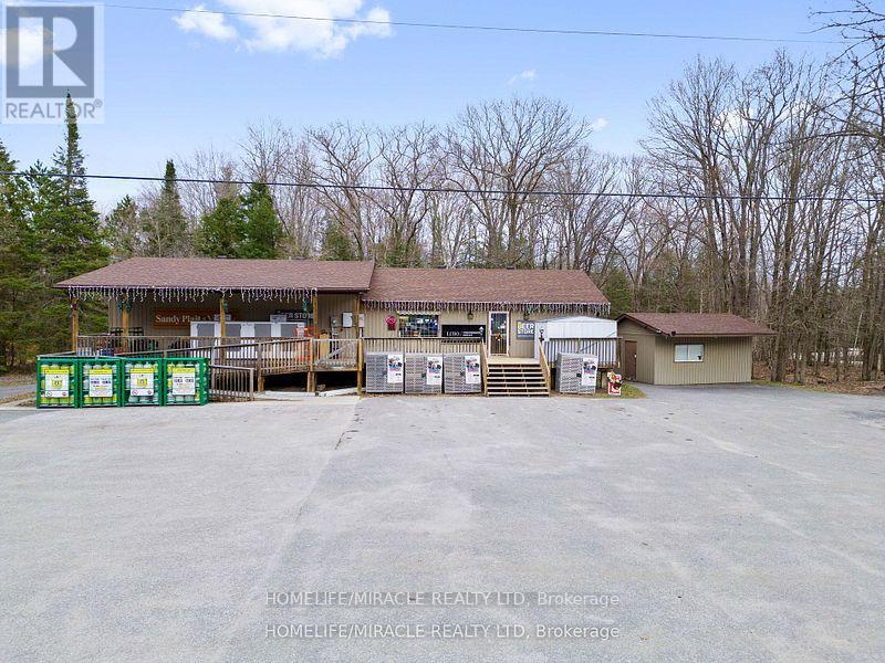 Photo 2 of 39 Sandy Plains Road N, Seguin ON