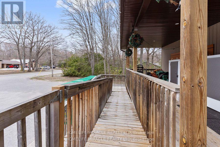 Photo 7 of 39 Sandy Plains Road N, Seguin ON