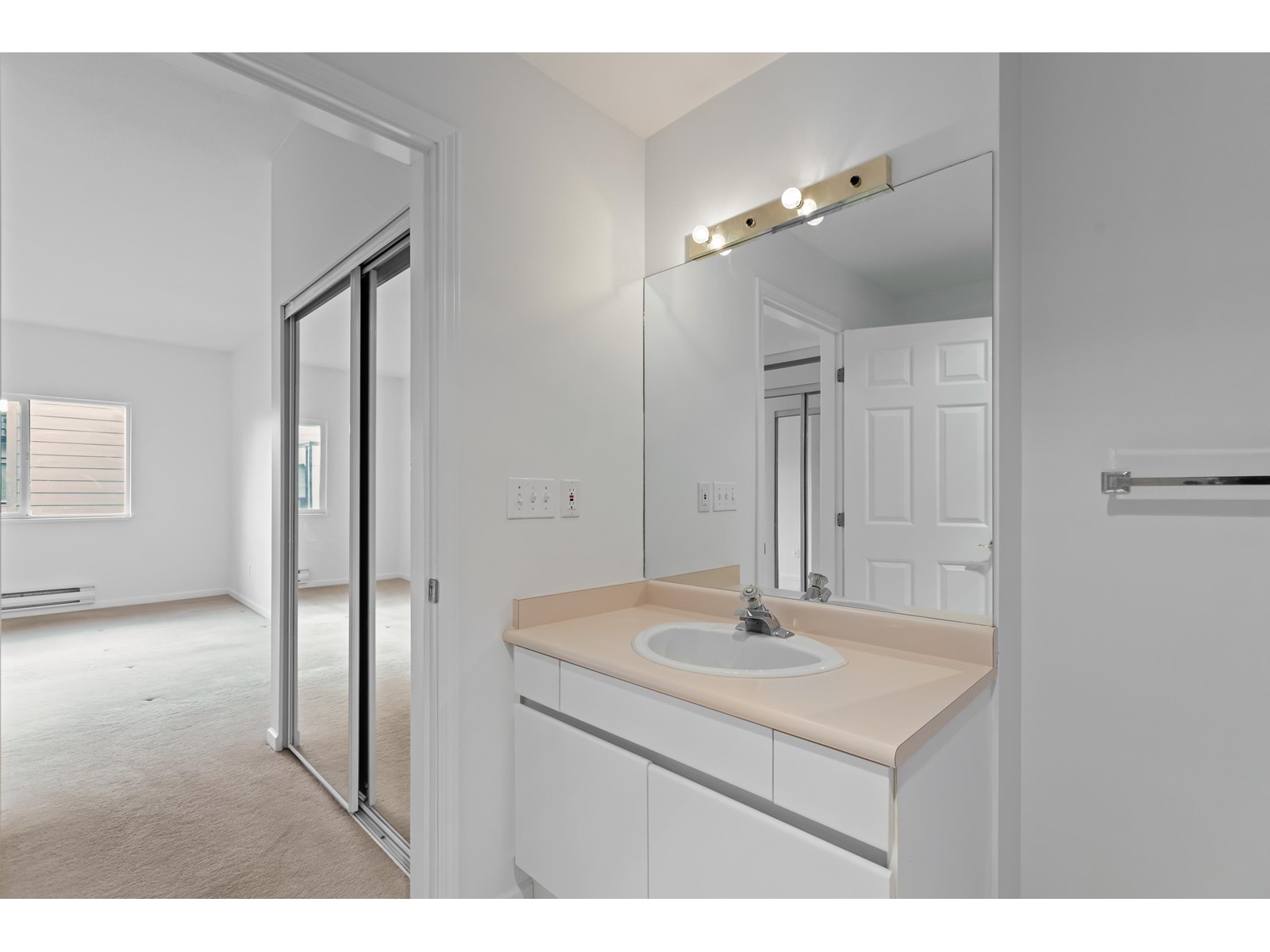 311 1533 BEST STREET, White Rock real estate listing R2966386