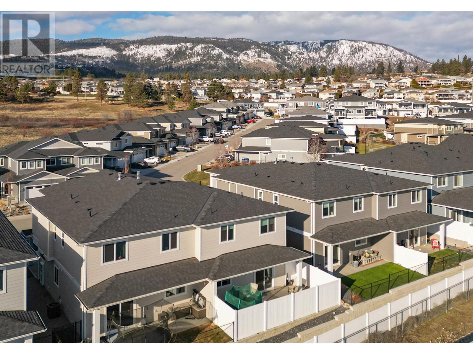  2391 Hawks Boulevard, West Kelowna