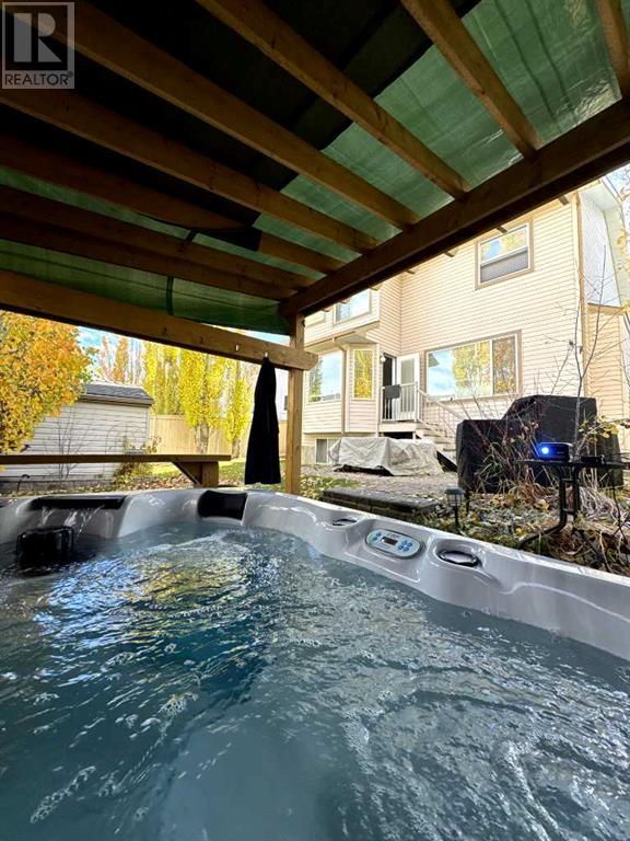 Single Family House for Sale in  Riverview Circle SE Riverbend Calgary 