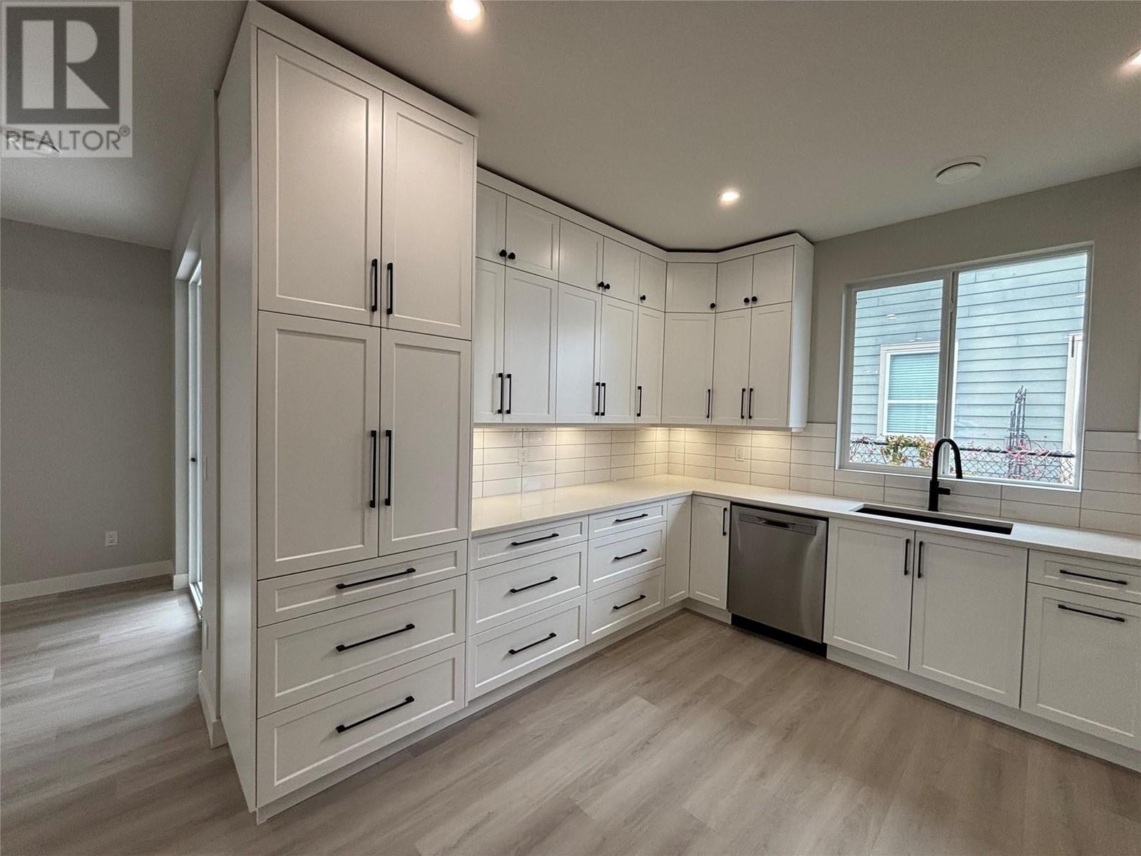  574 Meadowlark Avenue, Vernon